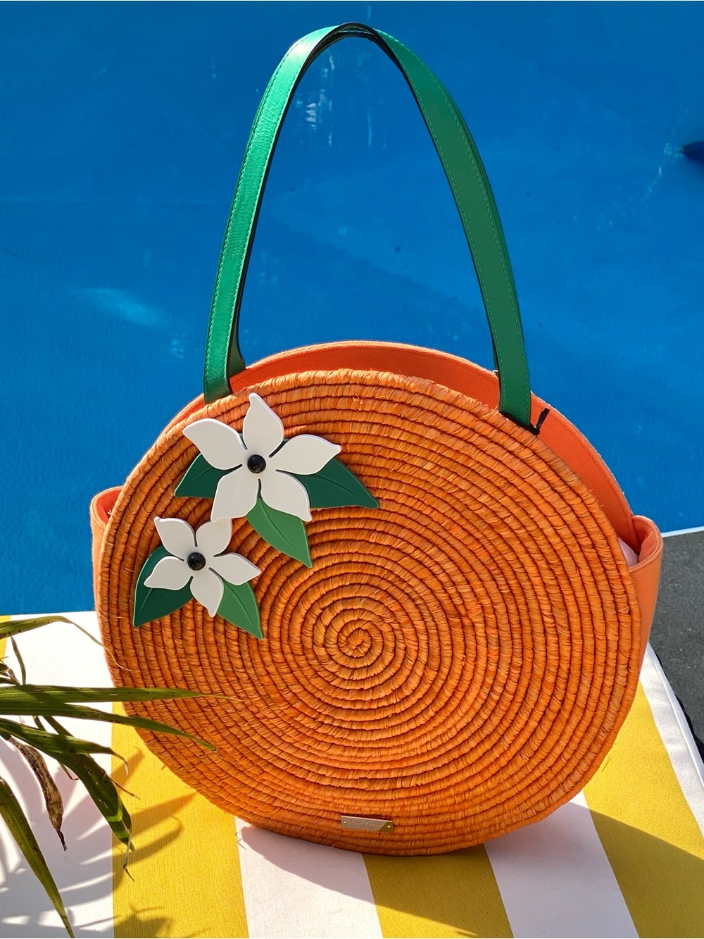 Kate Spade Orange 🍊 Straw Tote with Flower Accents Novelty beach vacation NWT